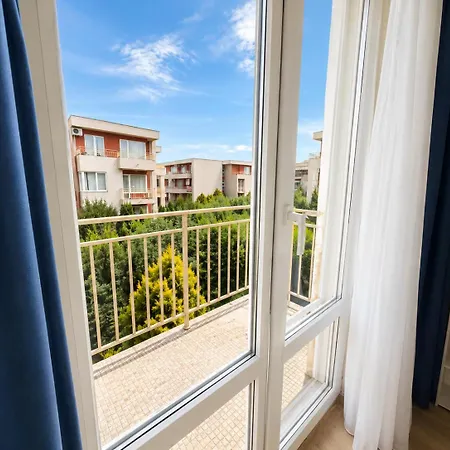 Apartament Tropical-style With Mountain Views Słoneczny Brzeg