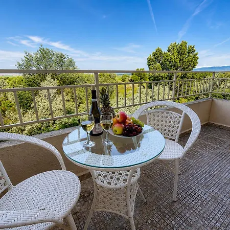Apartament Tropical-style With Mountain Views